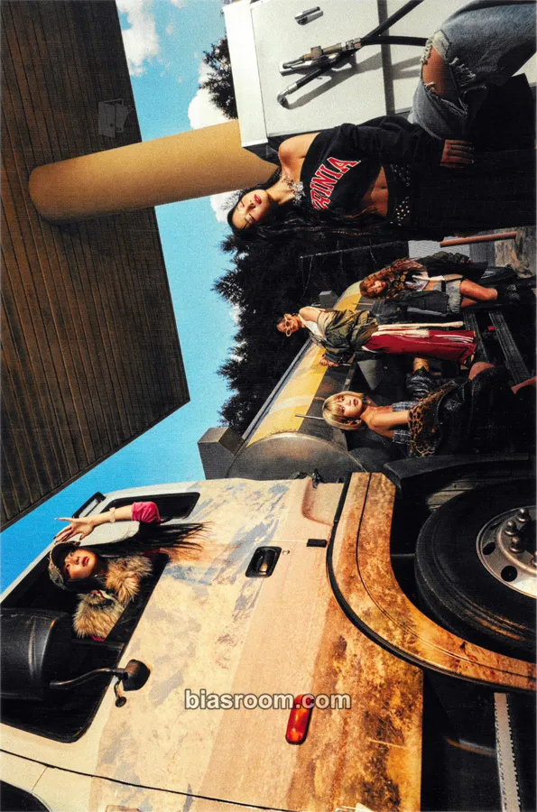 HOT Photocard - LE SSERAFIM - LE SSERAFIM K-pop photocard