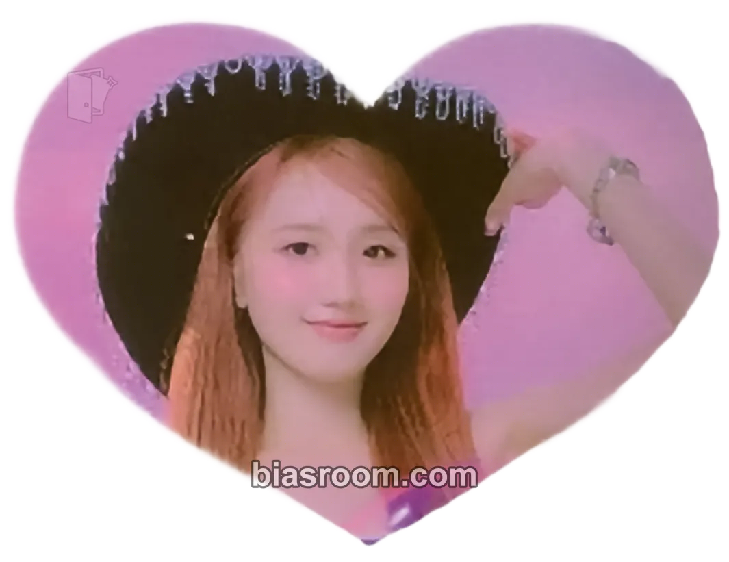 Haeyoon Cherry Wish Photocard - Cherry Bullet - Cherry Bullet K-pop photocard