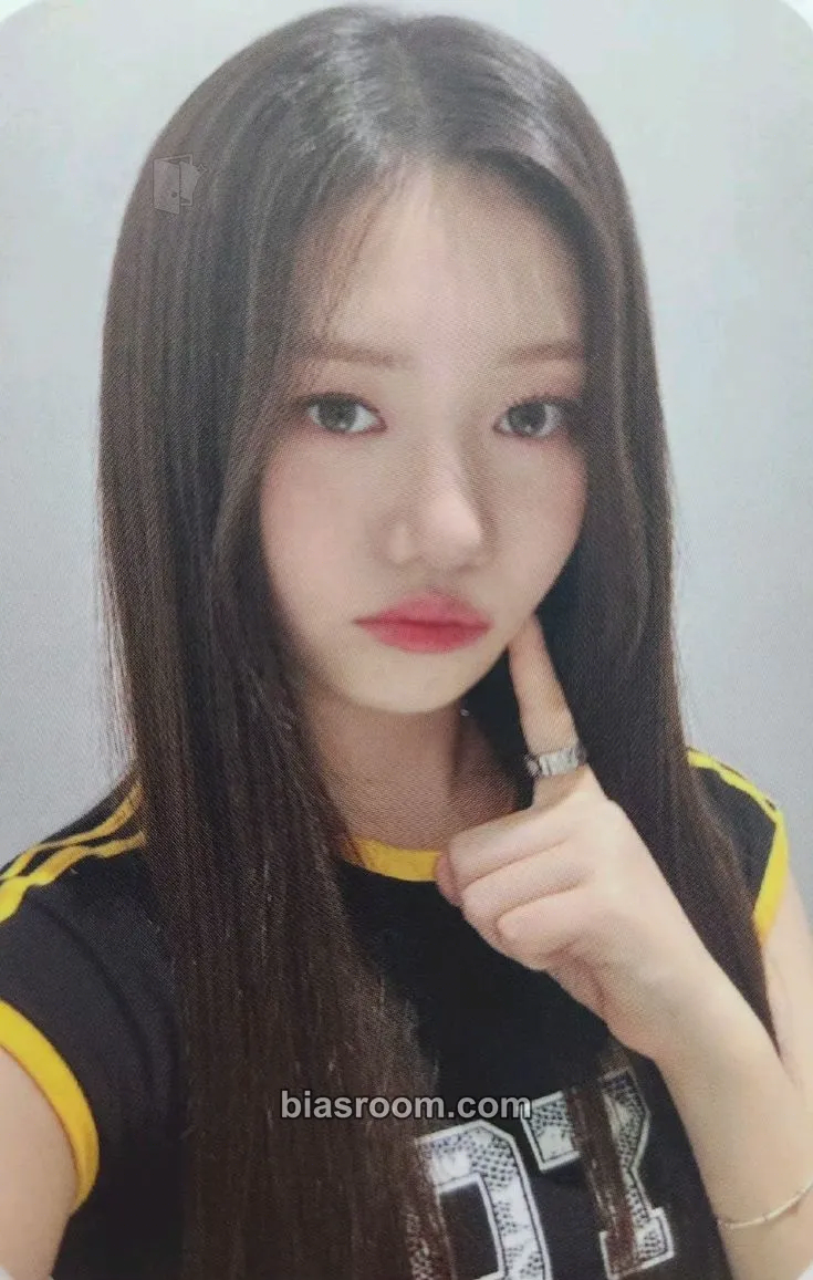 Rora BABYMONS7ER Photocard - BABYMONSTER - BABYMONSTER K-pop photocard