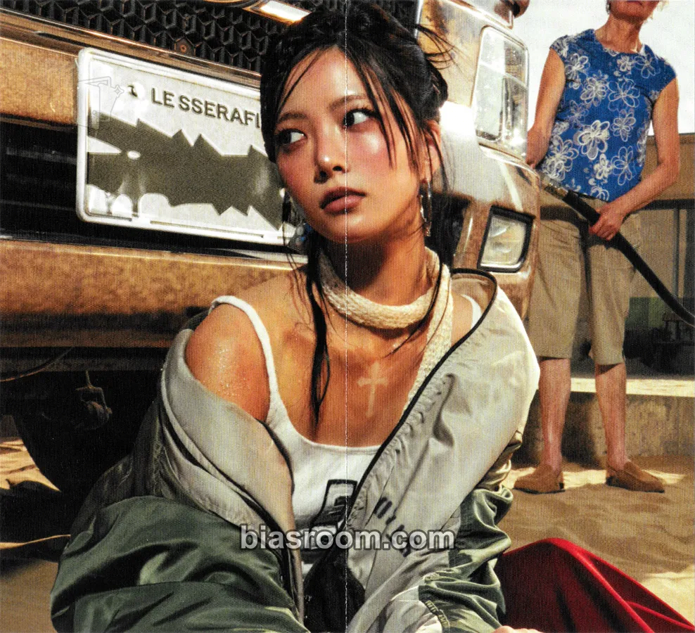 Hong Eunchae HOT Photocard - LE SSERAFIM - LE SSERAFIM K-pop photocard
