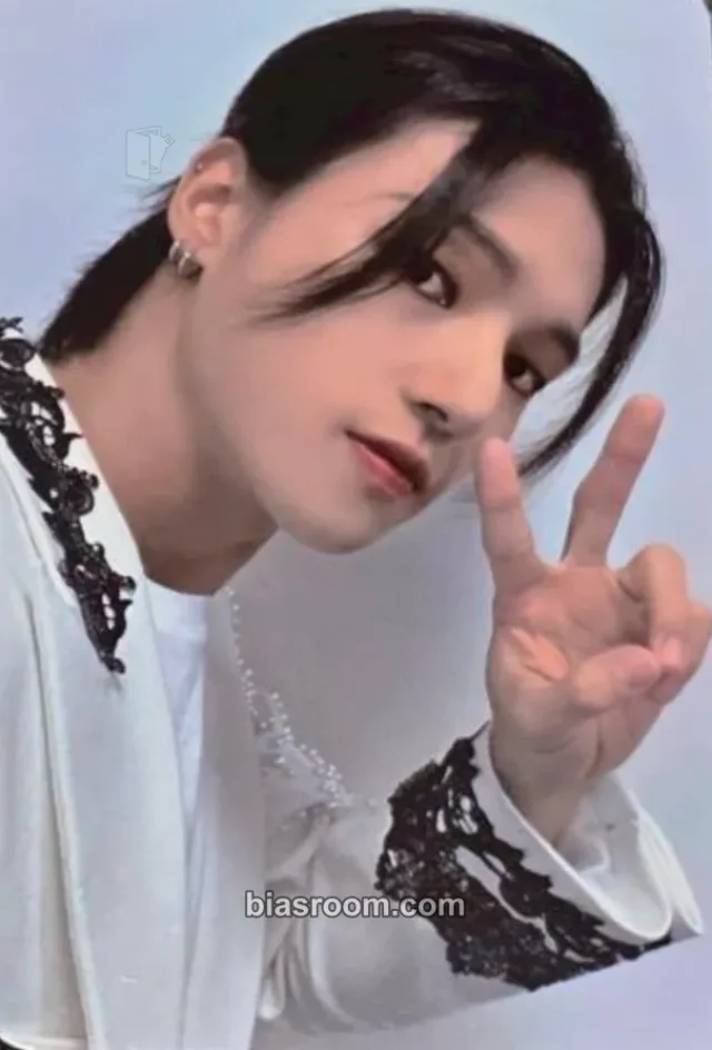ATEEZ - Wooyoung - Fromm Early Bird Other fromm store early bird gift A version