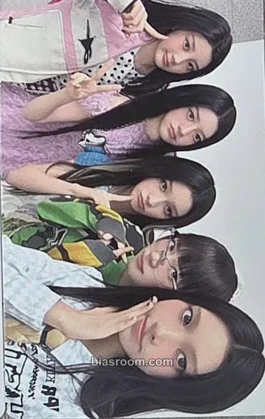 NOT CUTE ANYMORE Photocard - ILLIT - ILLIT K-pop photocard