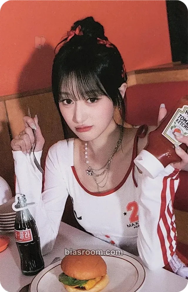 LOVEONE - Chaei - Drama Queen Album album photocard photocard set red version