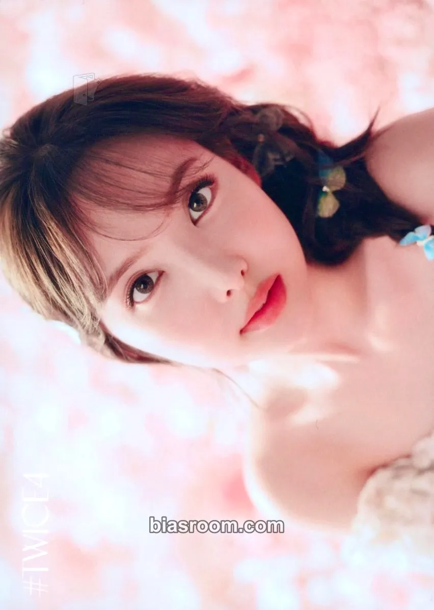 Nayeon #TWICE4 Photocard - TWICE - TWICE K-pop photocard