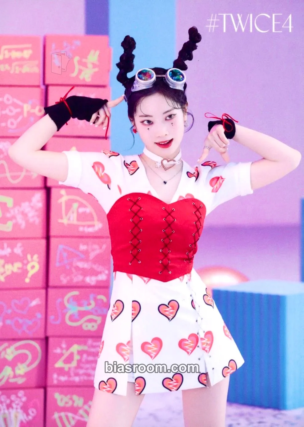 Dahyun #TWICE4 Photocard - TWICE - TWICE K-pop photocard