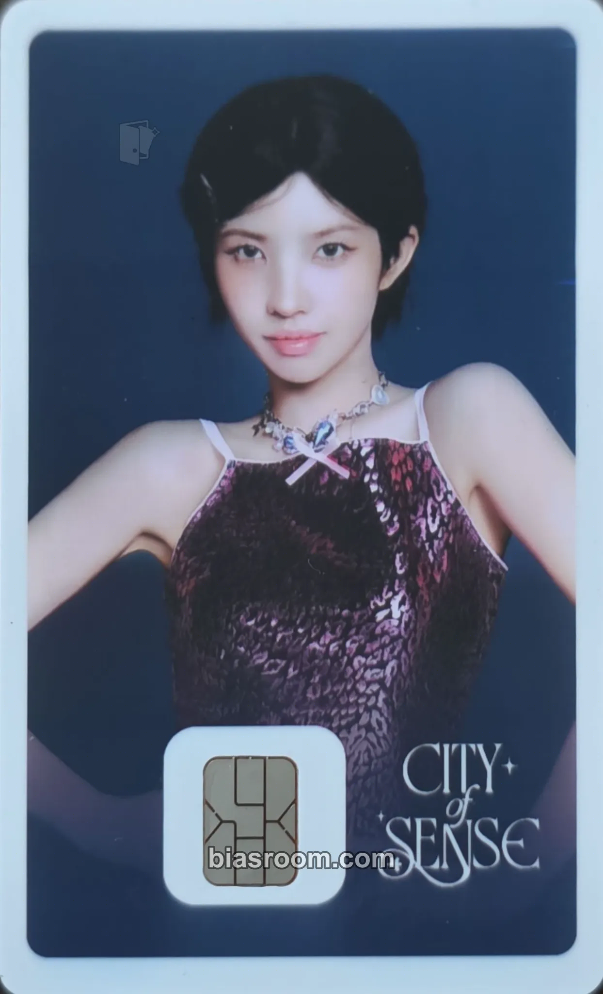 Soyeon MEDIA EXHIBITION : CITY of SENSE Photocard - i-dle - i-dle K-pop photocard