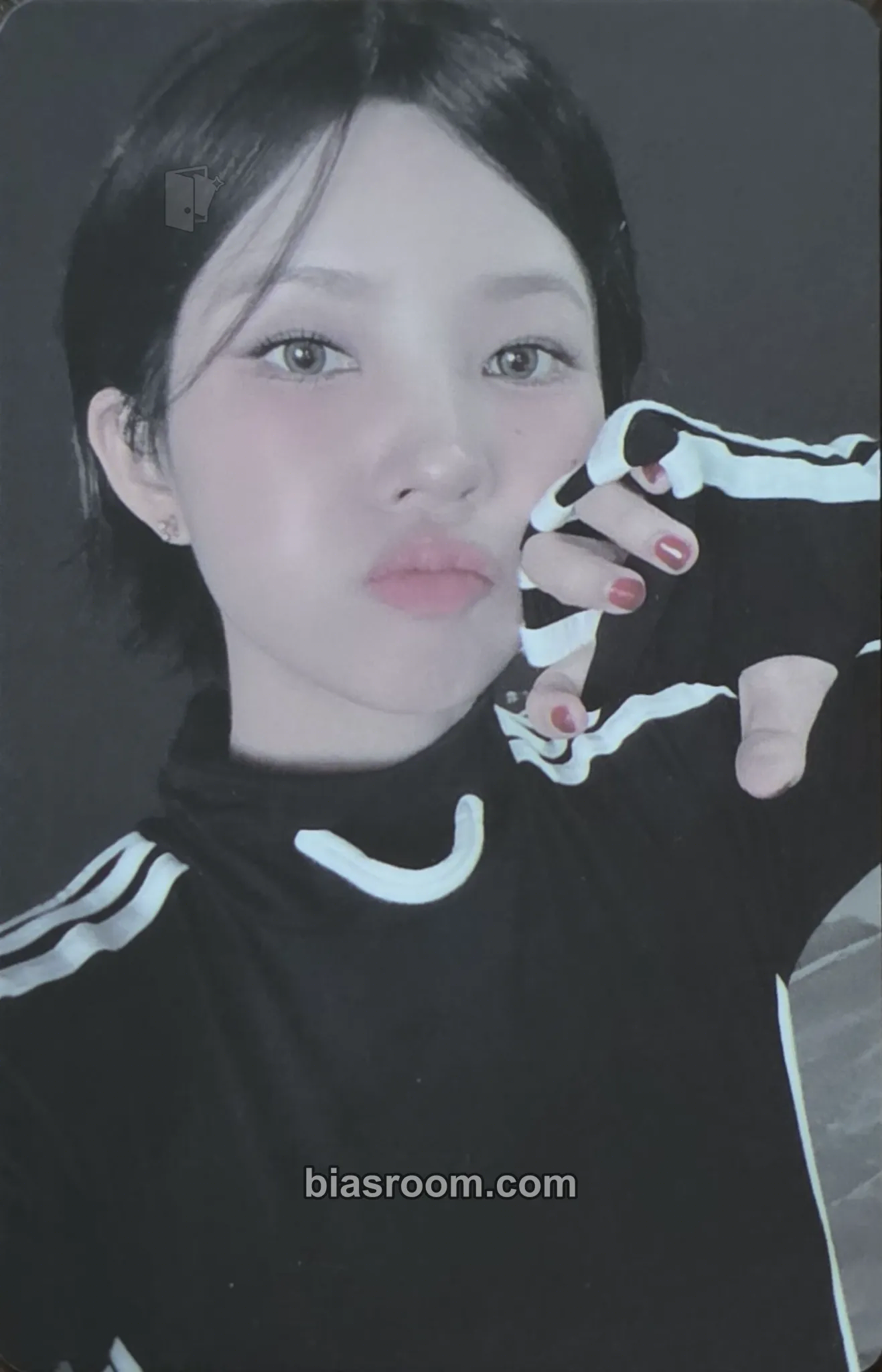 Soyeon MEDIA EXHIBITION : CITY of SENSE Photocard - i-dle - i-dle K-pop photocard