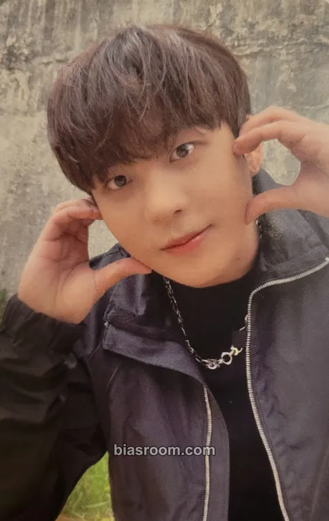 Jongho THE WORLD EP.1 : MOVEMENT Photocard - ATEEZ - ATEEZ K-pop photocard