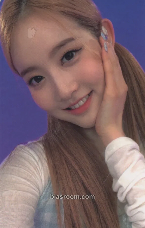 Sieun STAYDOM Photocard - STAYC - STAYC K-pop photocard