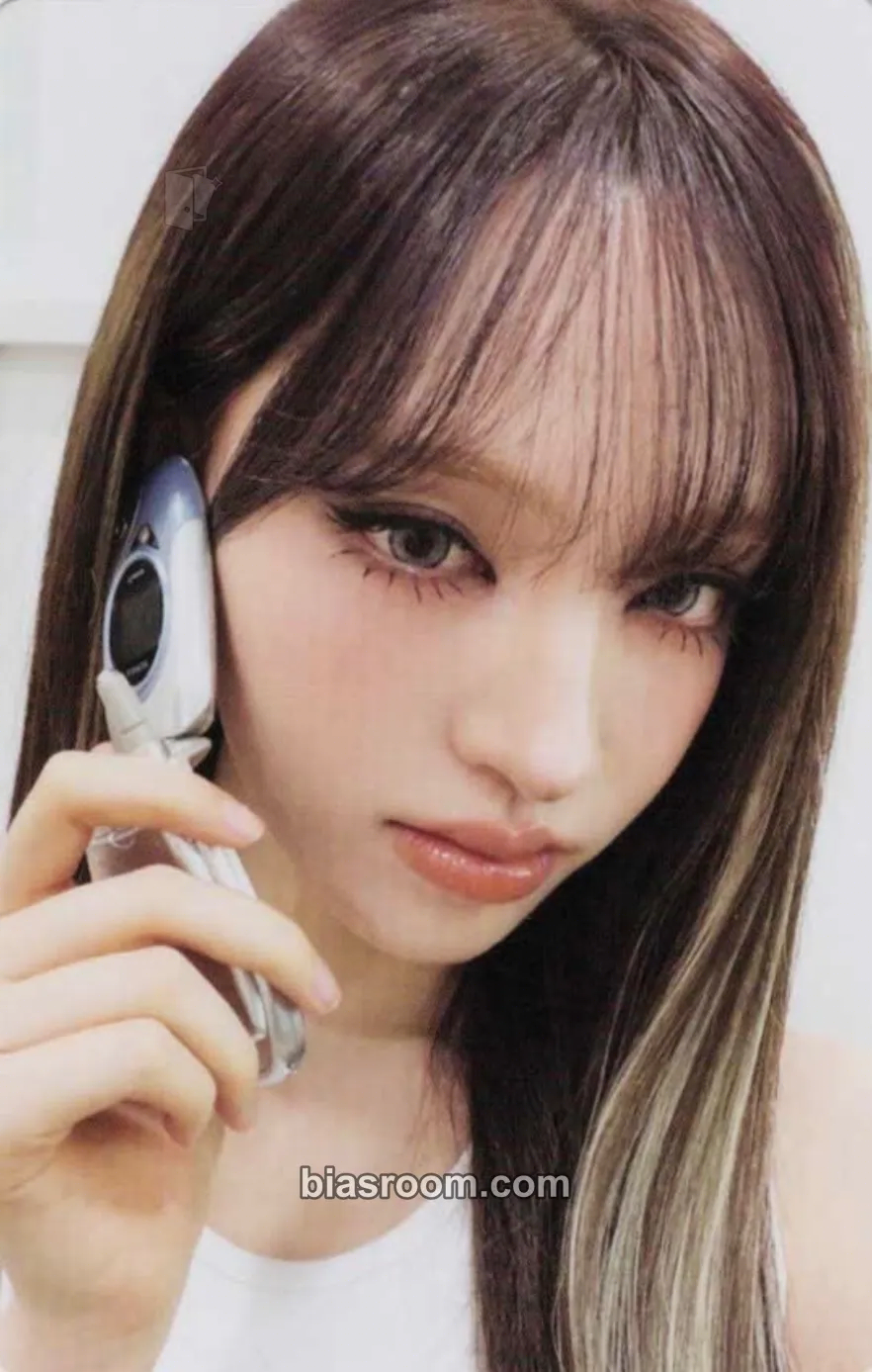Liz REVIVE+ Photocard - IVE - IVE K-pop photocard