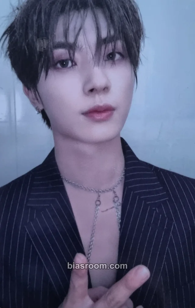 ONEWE - Kanghyun - Gravity Album album photocard