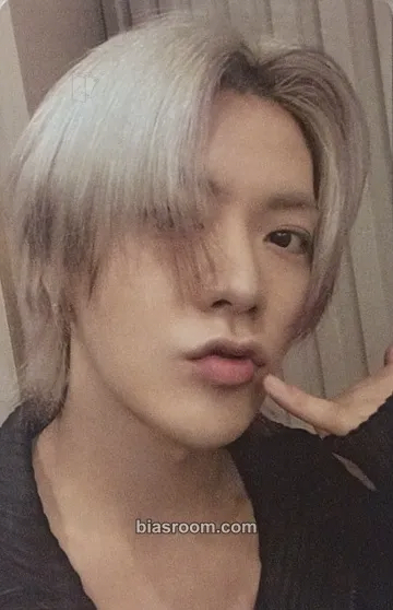 Yuta SM ARTIST BIRTHDAY OFFICIAL MD Photocard - NCT - NCT K-pop photocard