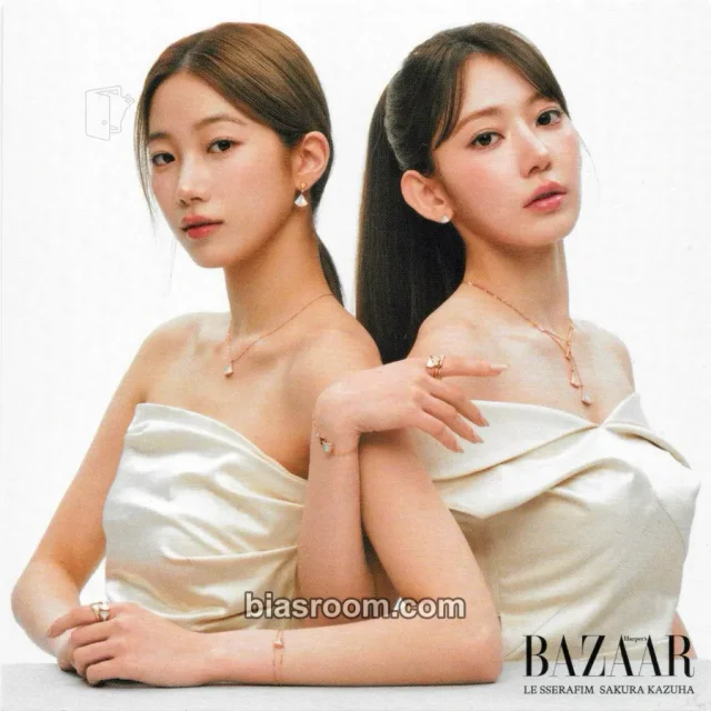 LE SSERAFIM - Sakura & Kazuha - Harper's Bazaar | Sakura & Kazuha (Japan) Other postcard pob (pre-order benefit) seven net (7net) shopping version yodobashi