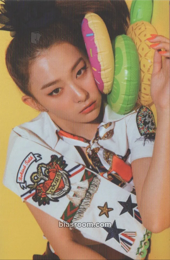 Seulgi Red Velvet Loves Good Luck Trolls Pop-Up Photocard - Red Velvet - Red Velvet K-pop photocard