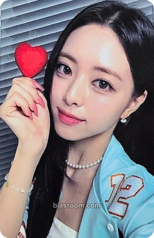 Yuna KILL MY DOUBT Photocard - ITZY - ITZY K-pop photocard