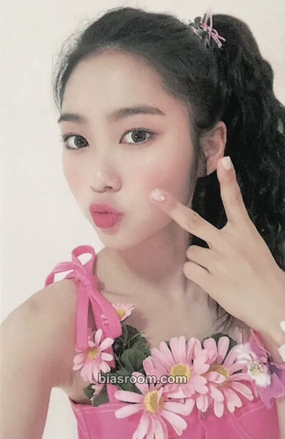 Jiho Fall in Love Photocard - OH MY GIRL - OH MY GIRL K-pop photocard