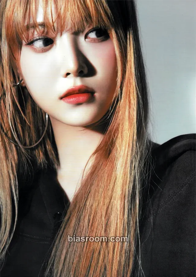 LE SSERAFIM - Hong Eunchae - Piano Sheet Music Package - Easy Crazy Hot Other mini poster