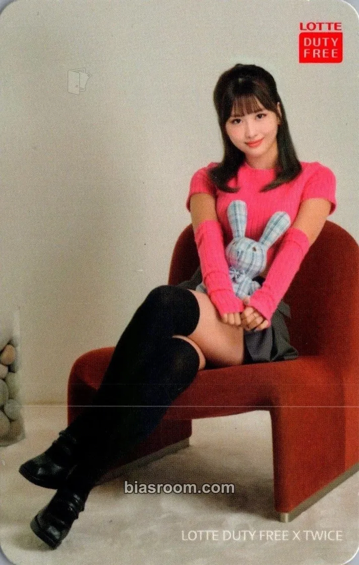 Momo TWICE x Lotte Duty Free Family Premier Photocard - TWICE - TWICE K-pop photocard