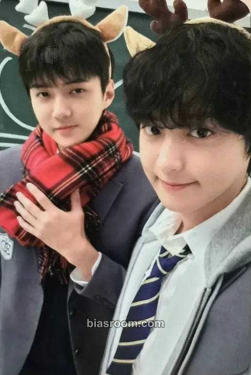 2024 EXO Season's Greetings — Valentine's Day at School Photocard - EXO - EXO K-pop photocard