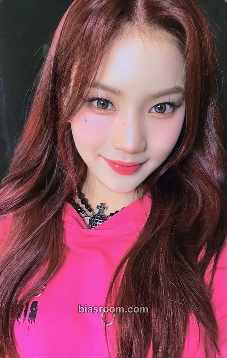 Isa Teddy Bear Photocard - STAYC - STAYC K-pop photocard