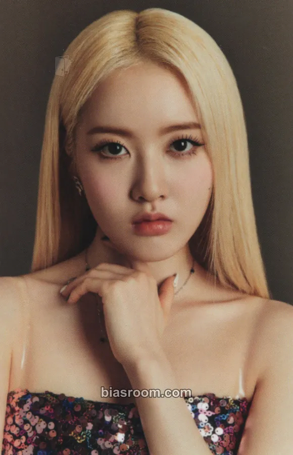 Sieun YOUNG-LUV.COM Photocard - STAYC - STAYC K-pop photocard