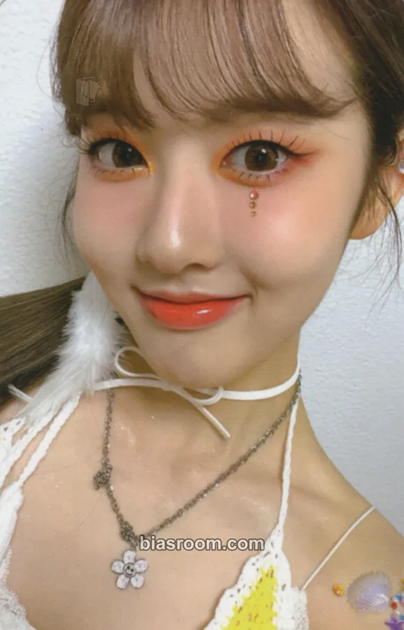 Sieun WE NEED LOVE Photocard - STAYC - STAYC K-pop photocard
