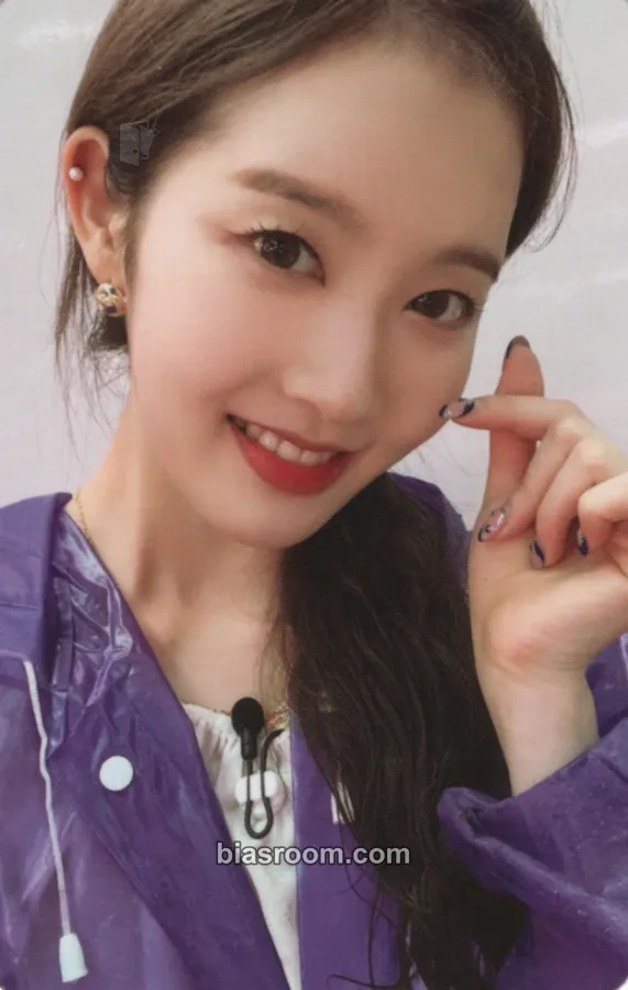Sieun WE NEED LOVE Photocard - STAYC - STAYC K-pop photocard