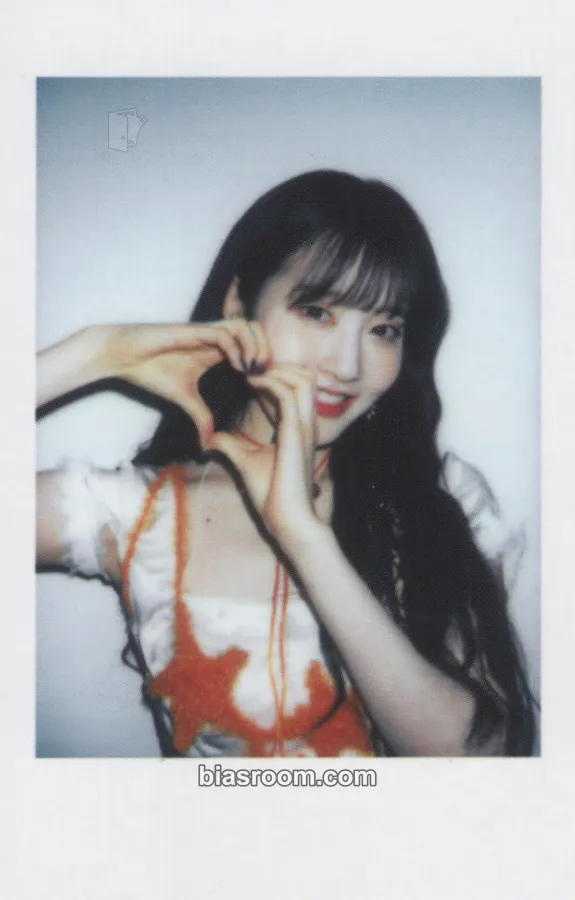 Sieun WE NEED LOVE Photocard - STAYC - STAYC K-pop photocard