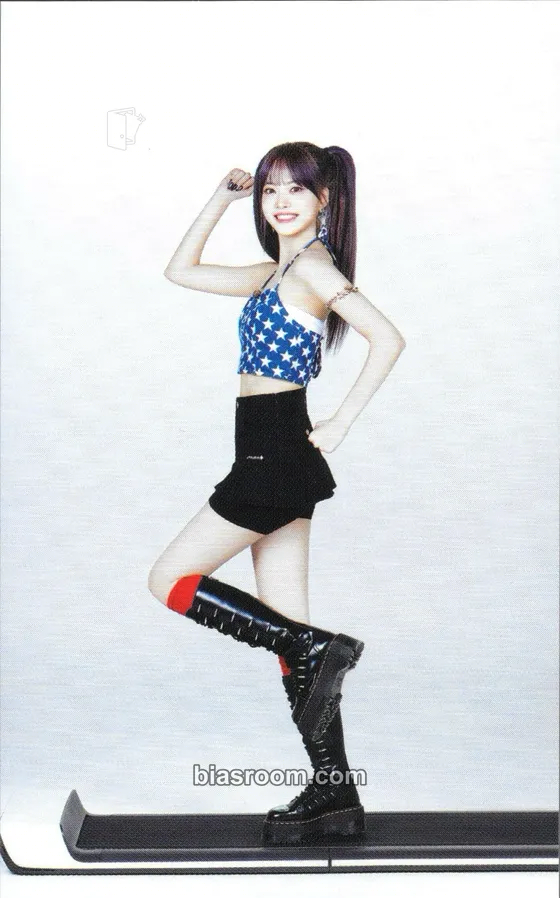 Hong Eunchae 'Fearnada' 2024 S/S - Seoul Photocard - LE SSERAFIM - LE SSERAFIM K-pop photocard