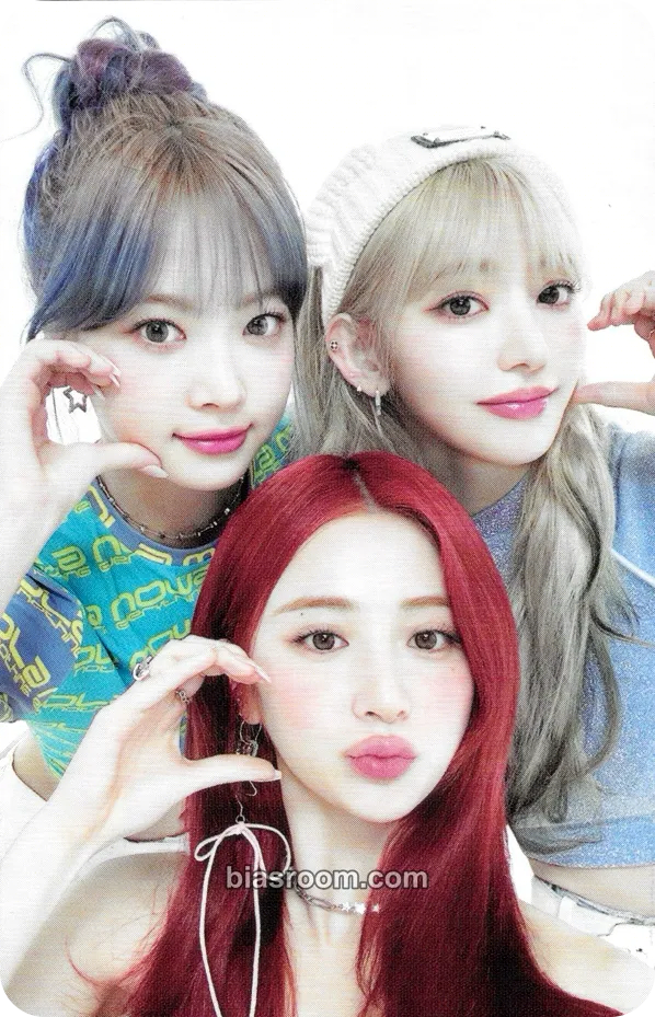 'Fearnada' 2024 S/S - Japan Photocard - LE SSERAFIM - LE SSERAFIM K-pop photocard