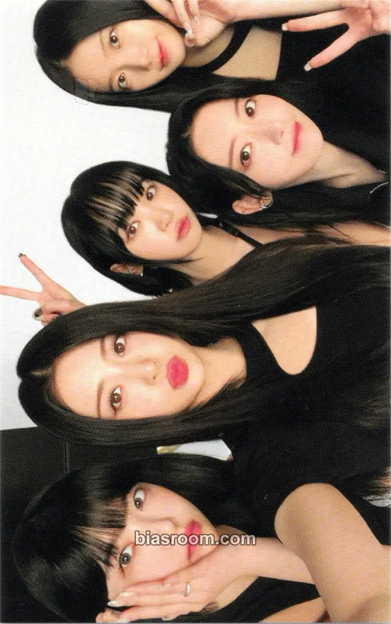 Flame Rises Tour (2023) Photocard - LE SSERAFIM - LE SSERAFIM K-pop photocard