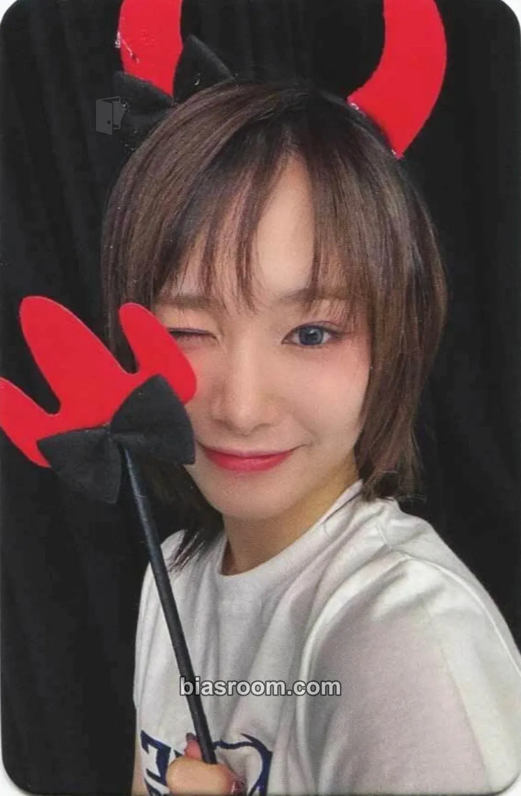 Mia ZOMBIE Photocard - EVERGLOW - EVERGLOW K-pop photocard