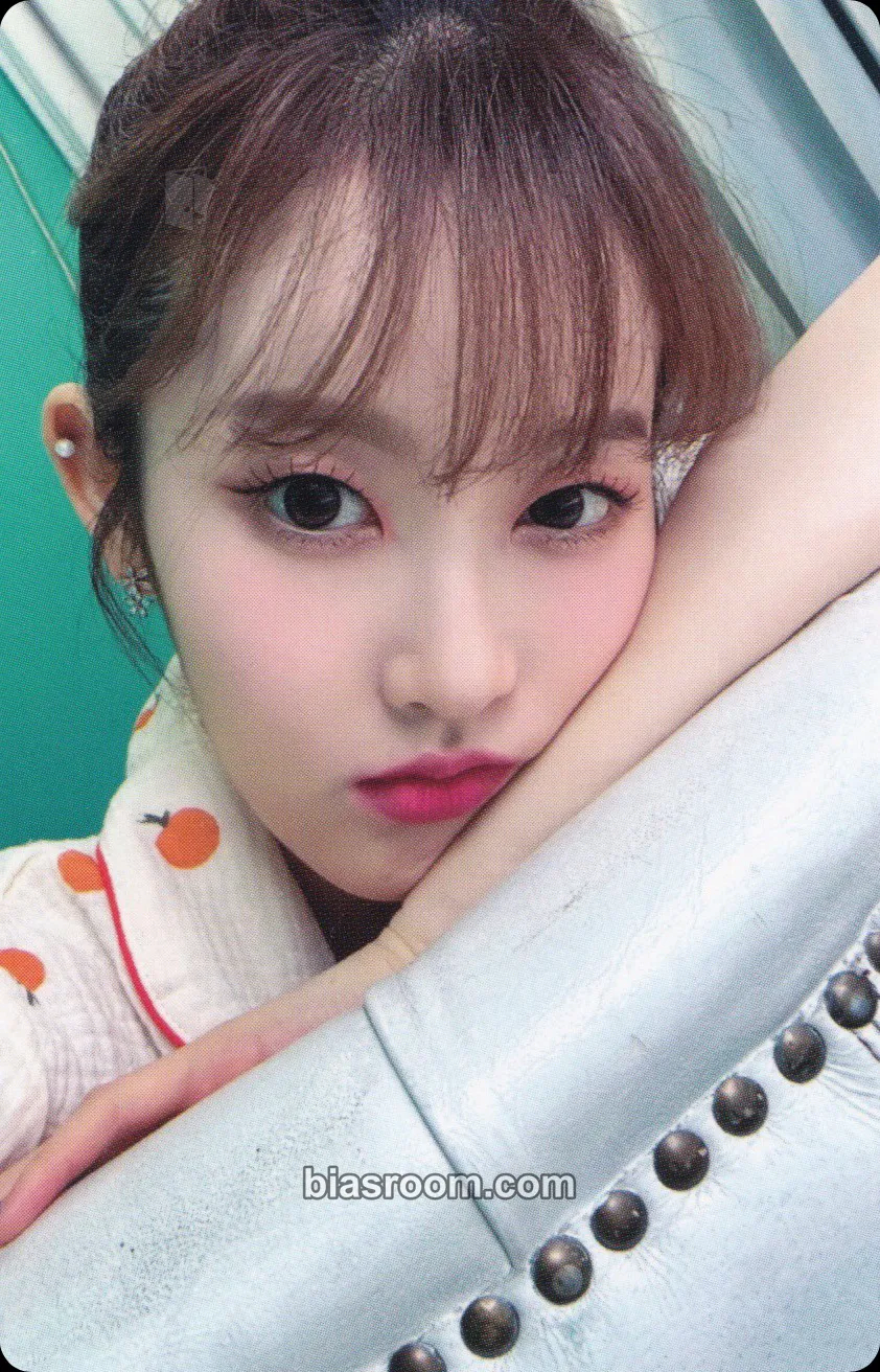 Sieun WE NEED LOVE Photocard - STAYC - STAYC K-pop photocard