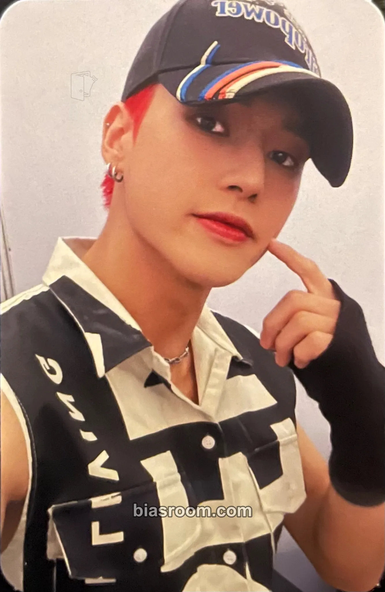 Wooyoung THE WORLD EP.1 : MOVEMENT Photocard - ATEEZ - ATEEZ K-pop photocard