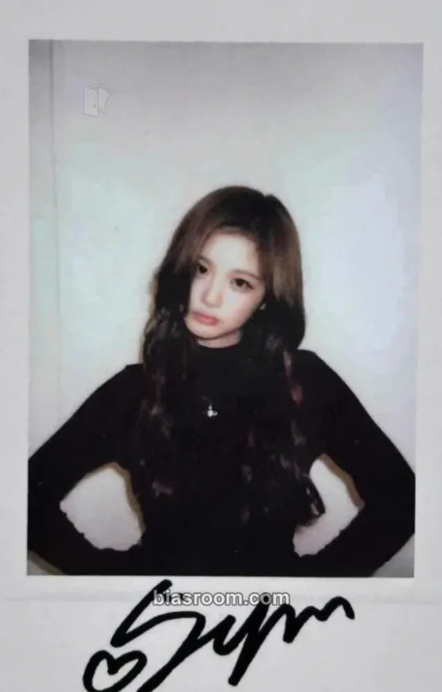 NMIXX - Sullyoon - Blue Valentine Album video call (fancall) set benefit starriver round 5 polaroid