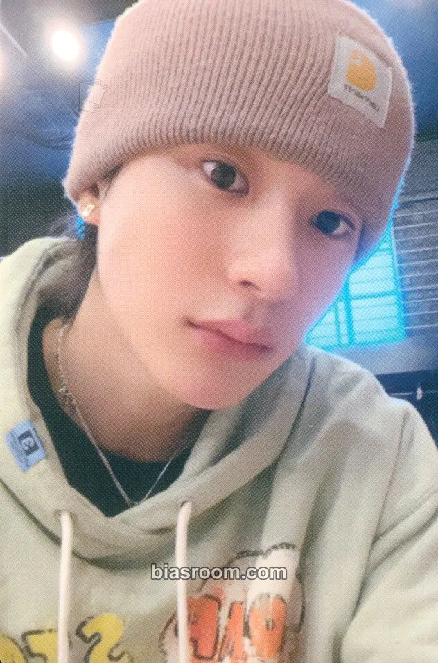 Anton Get A Guitar Photocard - RIIZE - RIIZE K-pop photocard