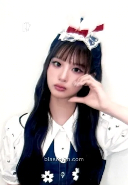 Sullyoon Blue Valentine Photocard - NMIXX - NMIXX K-pop photocard