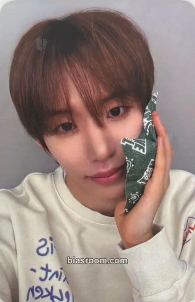 TUNEXX - Sungjun - SET BY US ONLY Album showcase trading card