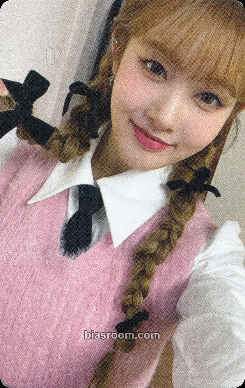 Sieun Teddy Bear Photocard - STAYC - STAYC K-pop photocard