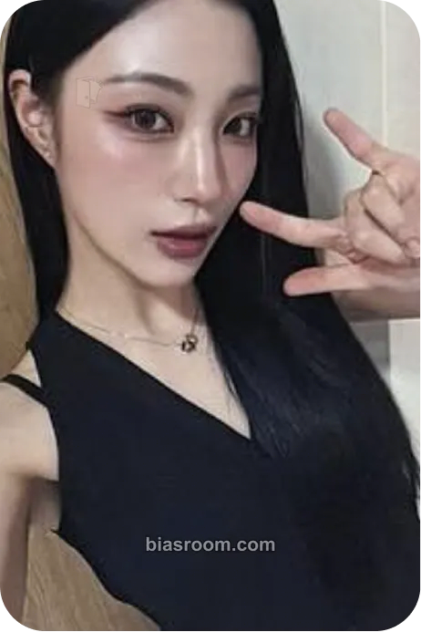Yeju Wild Cherry Photocard - ICHILLIN’ - ICHILLIN’ K-pop photocard