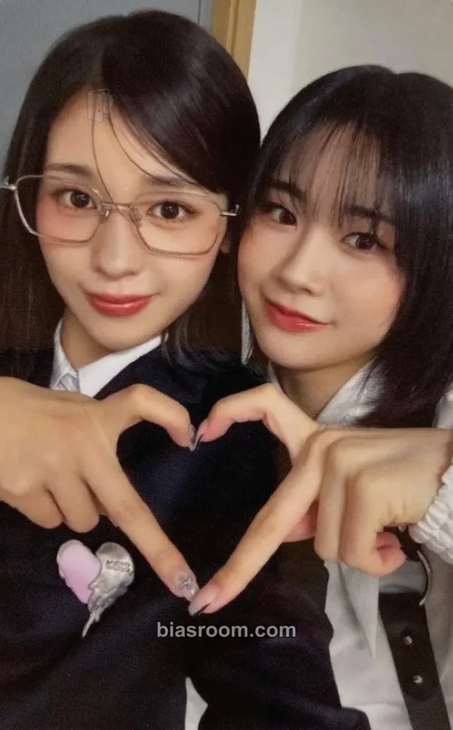 ME:I - Ran & Kokoro - WHO I AM  Album album photocard unit photocard