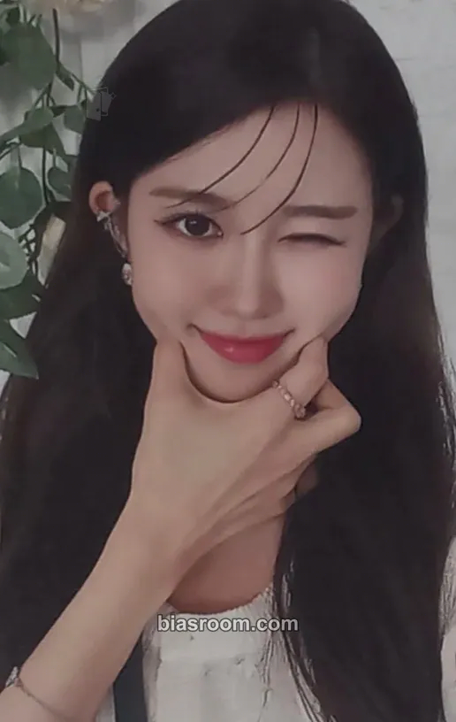 Ara New Chapter Photocard - ILY:1 - ILY:1 K-pop photocard