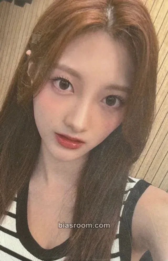 ILY:1 - Rona - Illang:Firework Album video call (fancall) minirecord shop
