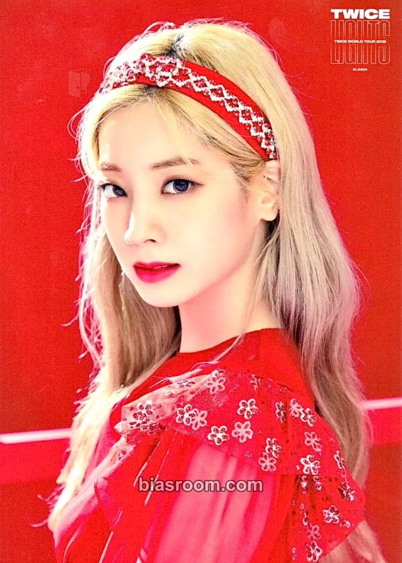 Dahyun TWICE 3rd World Tour TWICELIGHTS Photocard - TWICE - TWICE K-pop photocard
