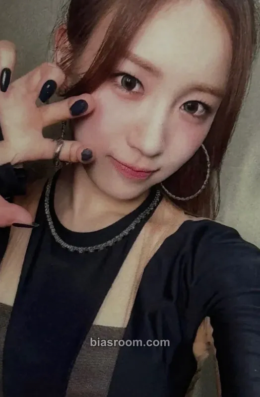 Wooyeon Unframed Photocard - WOOAH - WOOAH K-pop photocard