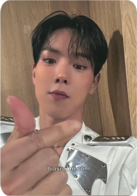 Shownu 2026 World Tour - Nexus Photocard - MONSTA X - MONSTA X K-pop photocard