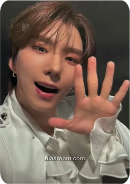 Kihyun 2026 World Tour - Nexus Photocard - MONSTA X - MONSTA X K-pop photocard