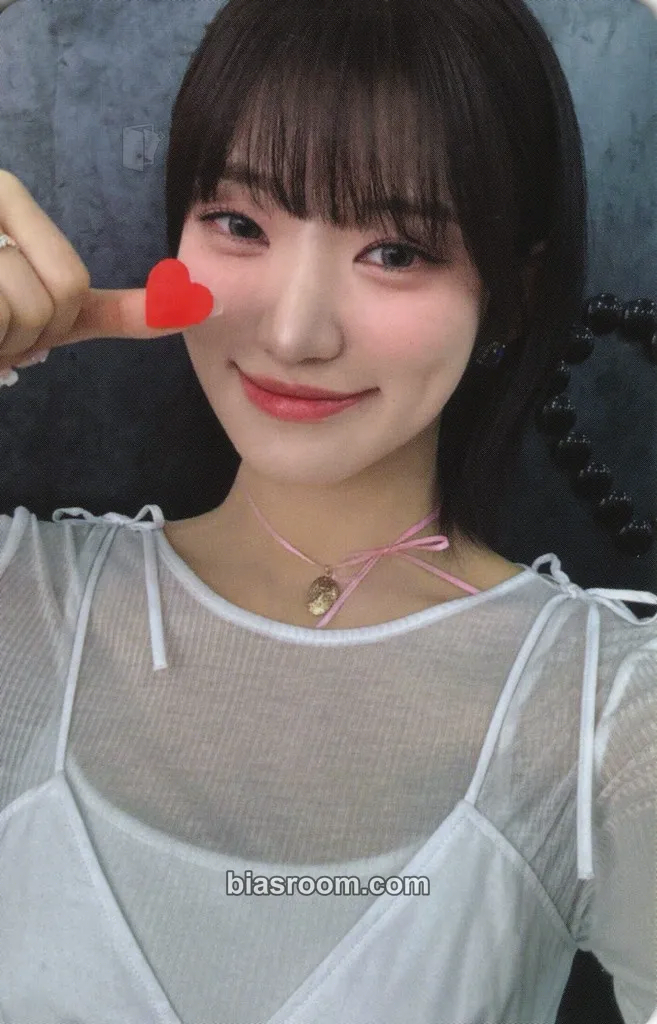 Siyoon The 1st Fan-Con 'Your B, I'm B (Belllie've you)' Photocard - Billlie - Billlie K-pop photocard