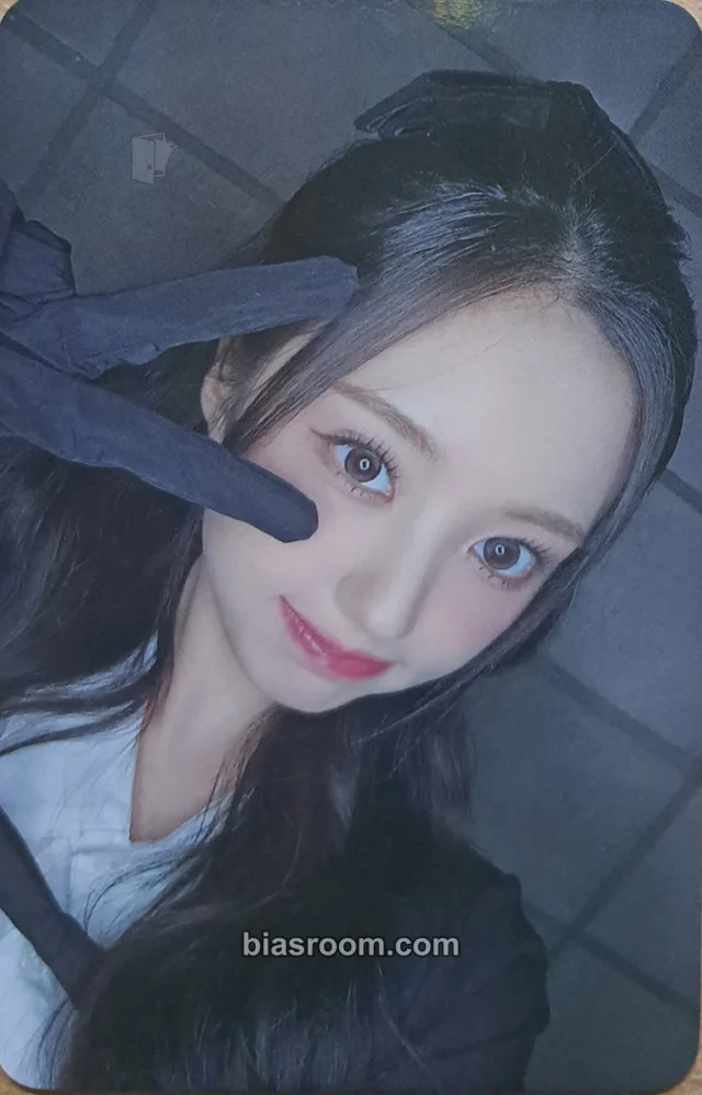 MADEIN - Yeseo - RISE Album album photocard photocard set