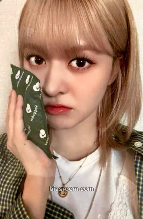 Lily Fe3O4: BREAK Photocard - NMIXX - NMIXX K-pop photocard